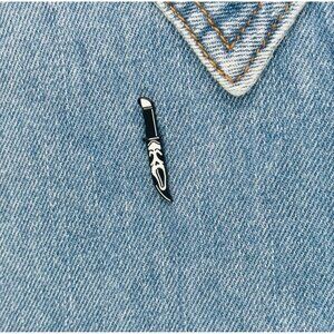 🤩Punk Knife Design Brooch Pin Horror Halloween Style Comic PinS Black White NEW